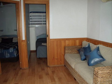 Elliston Waterloo Bay Tourist Park - Accommodation Bookings 7