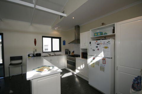 LJ Hooker Goolwa Holiday Rentals - 25 Barrage Road, Goolwa South - Accommodation Bookings 3