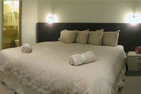 Astra  - Accommodation Bookings 5