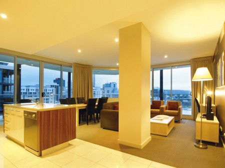 Oaks Embassy Adelaide - Accommodation Bookings 1