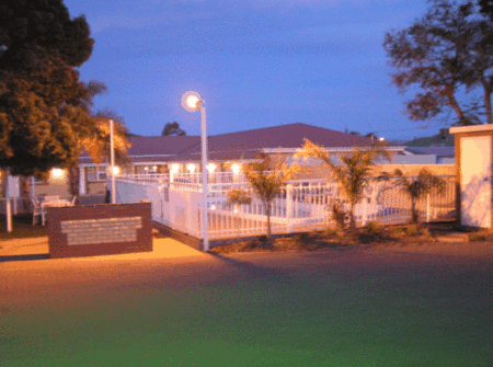Charles Rasp Motor Inn and Cottages