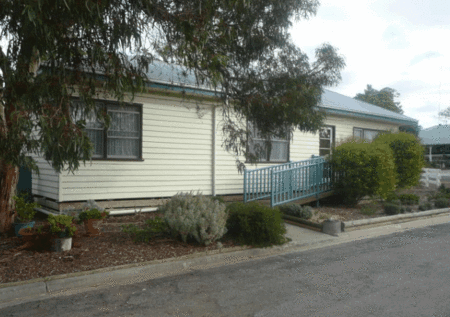 Rainbow Motor Lodge Pot Of Gold - Accommodation Bookings 4