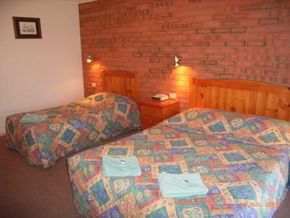 Tea House Motor Inn - Accommodation Bookings 1