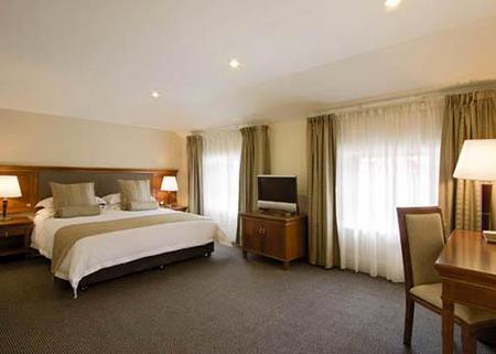 Clarion Hotel City Park Grand - Accommodation Bookings 0