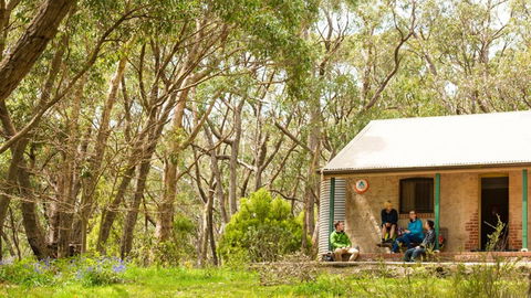 Mount Lofty Cottage YHA - Accommodation Bookings 0
