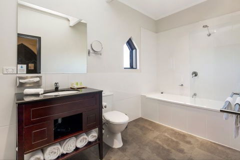 Castle Suites - Kryal Castle - Accommodation Bookings 4