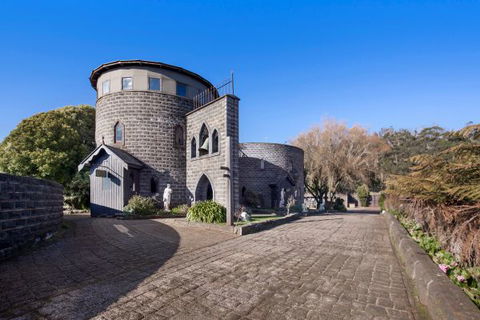 Castle Suites - Kryal Castle - Accommodation Bookings 8