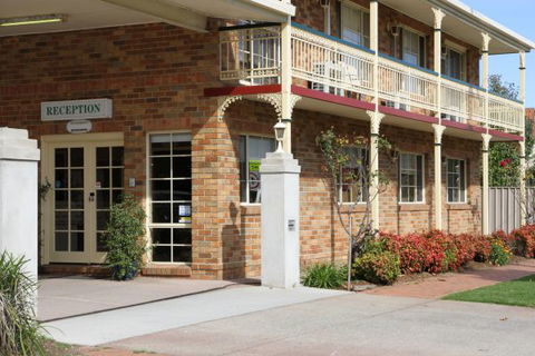 Grand Manor Motor Inn - Accommodation Bookings 0