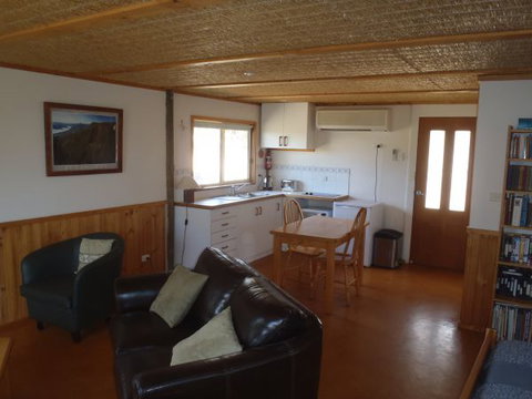 Guy's Cross Farm Cottage - Accommodation Bookings 4