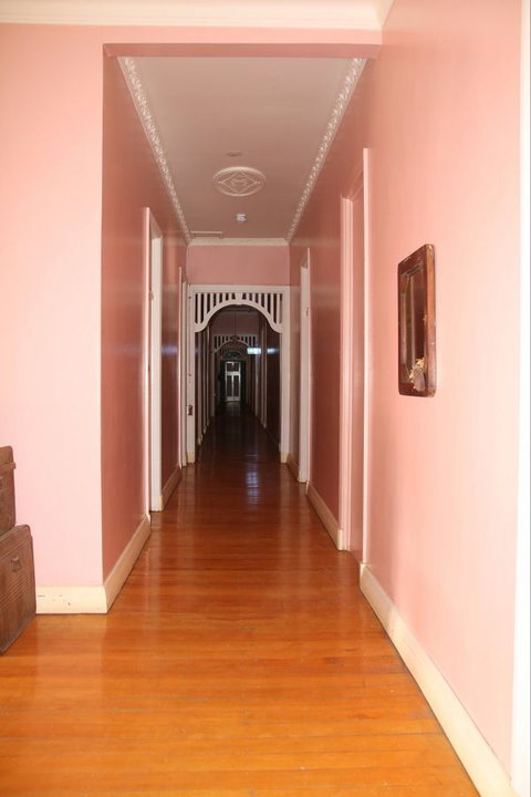 Hotel Corones Charleville - Accommodation Bookings 6