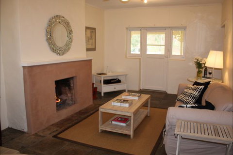 Hughes Park Cottage & Weddings - Accommodation Bookings 3