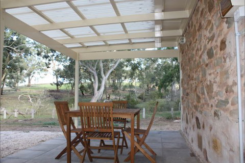 Hughes Park Cottage & Weddings - Accommodation Bookings 6