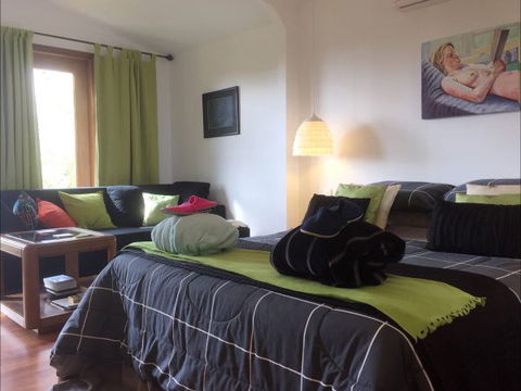 Jonathan Art Centre - Jarramarrumba House - Accommodation Bookings 2