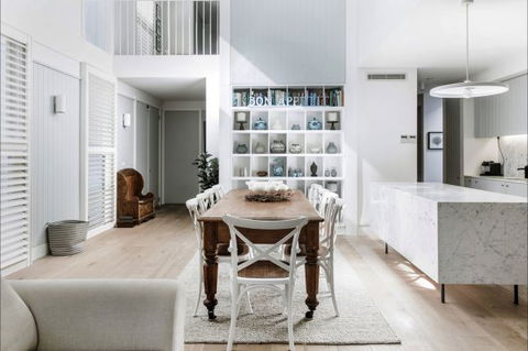 Luxico - Pearce Street - Accommodation Bookings 2