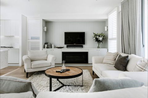Luxico - Pearce Street - Accommodation Bookings 3
