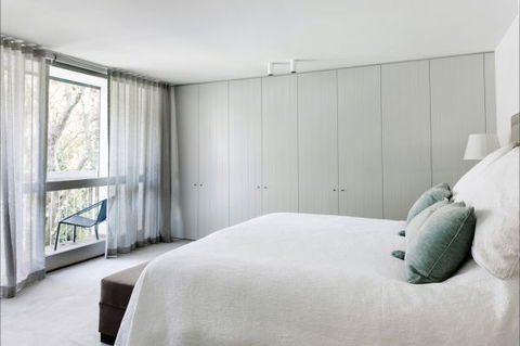 Luxico - Pearce Street - Accommodation Bookings 6