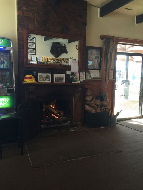 Royal Hotel Snake Valley - Accommodation Bookings 2