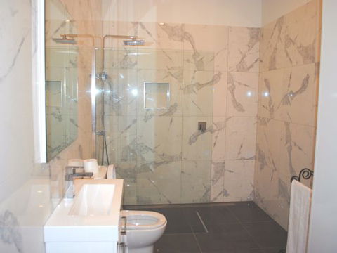 Sublime Spa Apartments On Murphy - Accommodation Bookings 5