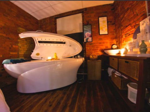 Sublime Spa Apartments On Murphy - Accommodation Bookings 7