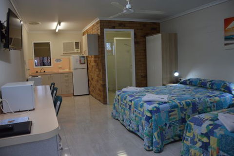The Rover Holiday Units/Motel - Accommodation Bookings 9