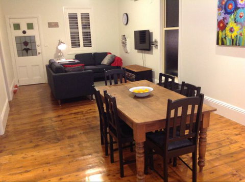 Thelma's Temora - Accommodation Bookings 2