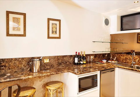 The Suites, Villa Belgravia - Accommodation Bookings 3