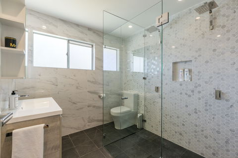 Amalfi Beach House - Accommodation Bookings 3