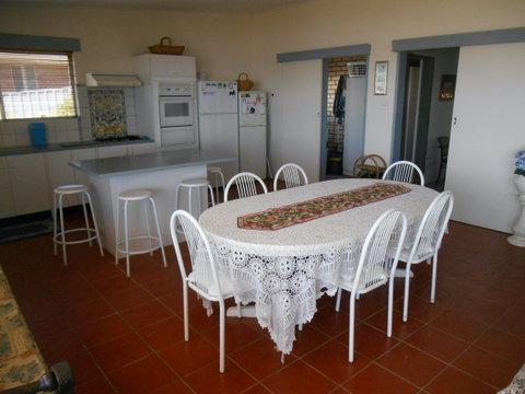 Edith's - Accommodation Bookings 2