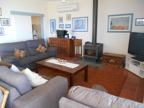 Edith's - Accommodation Bookings 4
