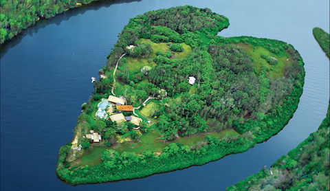Makepeace Island - Sir Richard Branson's Australian Home - Accommodation Bookings 6