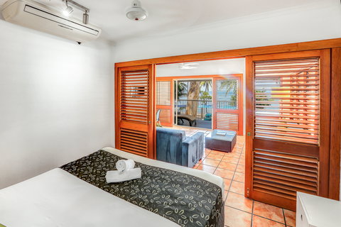 Paradise On The Beach Resort - Accommodation Bookings 0