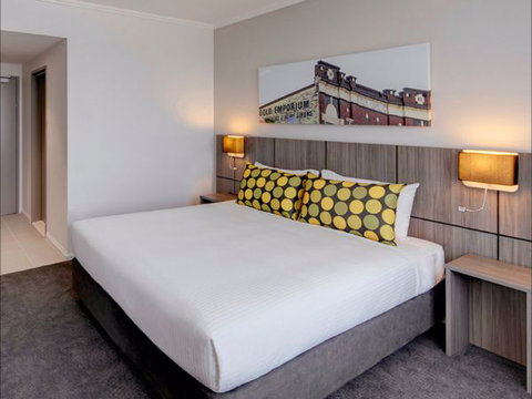 Travelodge Hotel Bankstown Sydney - Accommodation Bookings 1