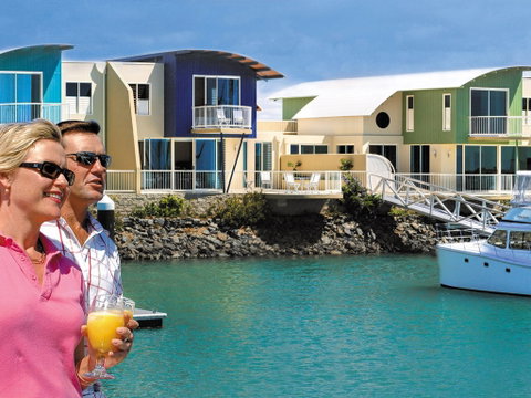 Absolute Waterfront Villa - Accommodation Bookings 0