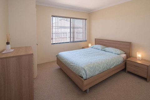 AcrosstheWay - Accommodation Bookings 8