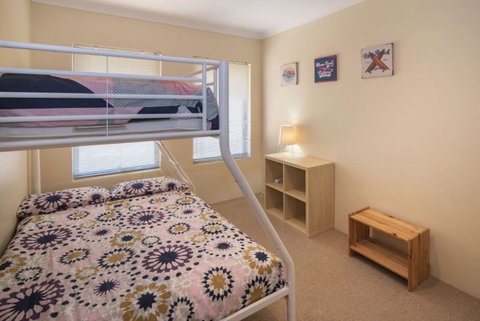 AcrosstheWay - Accommodation Bookings 9