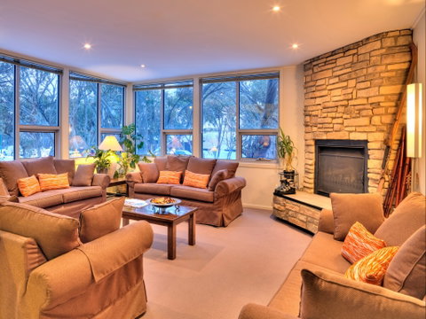 Ajax Ski Club - Accommodation Bookings 2
