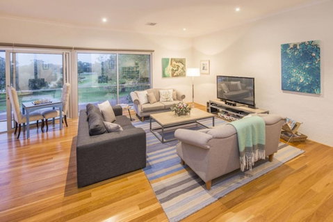 Bay Heaven - Accommodation Bookings 2