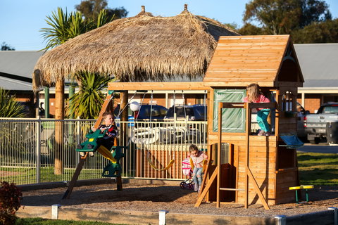 Howlong Country Golf Club Motel - Accommodation Bookings 2