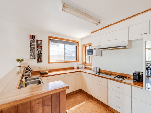 Kings Point Lake House - Accommodation Bookings 1