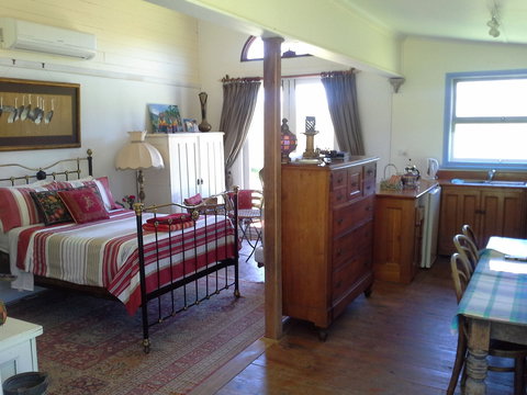 Runnymeade Studio B&B - Accommodation Bookings 2