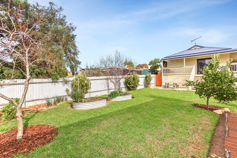 44 Ferguson Road - Quiet And Private And Welcomes Pets - Accommodation Bookings 2