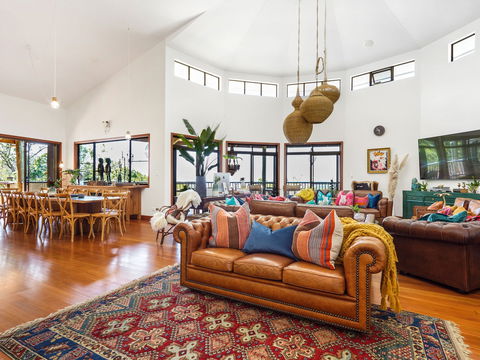 Aquila Retreat Eco Mansion - Accommodation Bookings 0