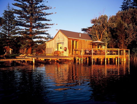Boathouse - Birks Harbour - Accommodation Bookings 1