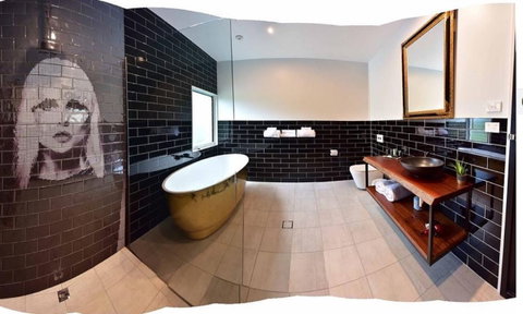 Boogie Woogie Beach House - Accommodation Bookings 1