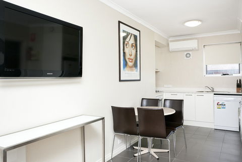 Forrest Hotel And Apartments - Accommodation Bookings 1