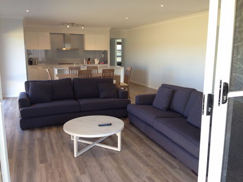 Makai Barlings Beach - Accommodation Bookings 0
