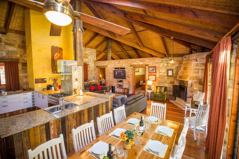 Monkey Place Country House - Accommodation Bookings 2