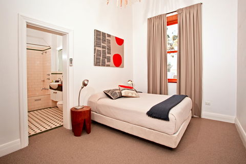 Prairie Hotel - Accommodation Bookings 1