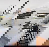 Snowgum Bright Retreat 1 - Accommodation Bookings