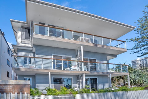 Bujerum Apartments On Burleigh - Accommodation Bookings 1